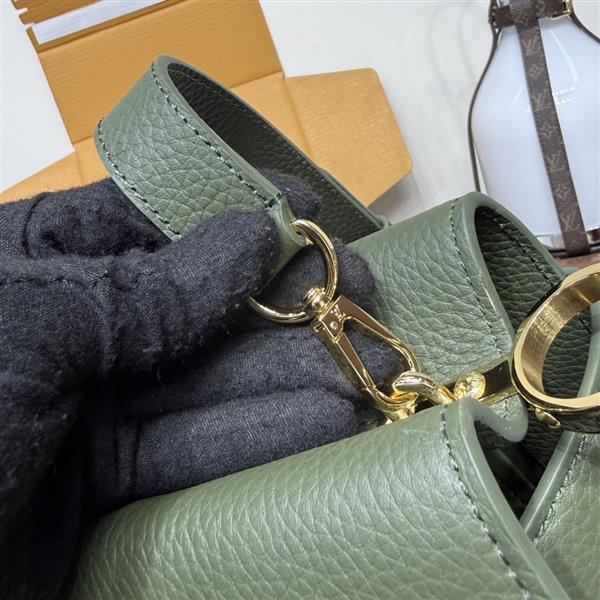 2026120164252295 250